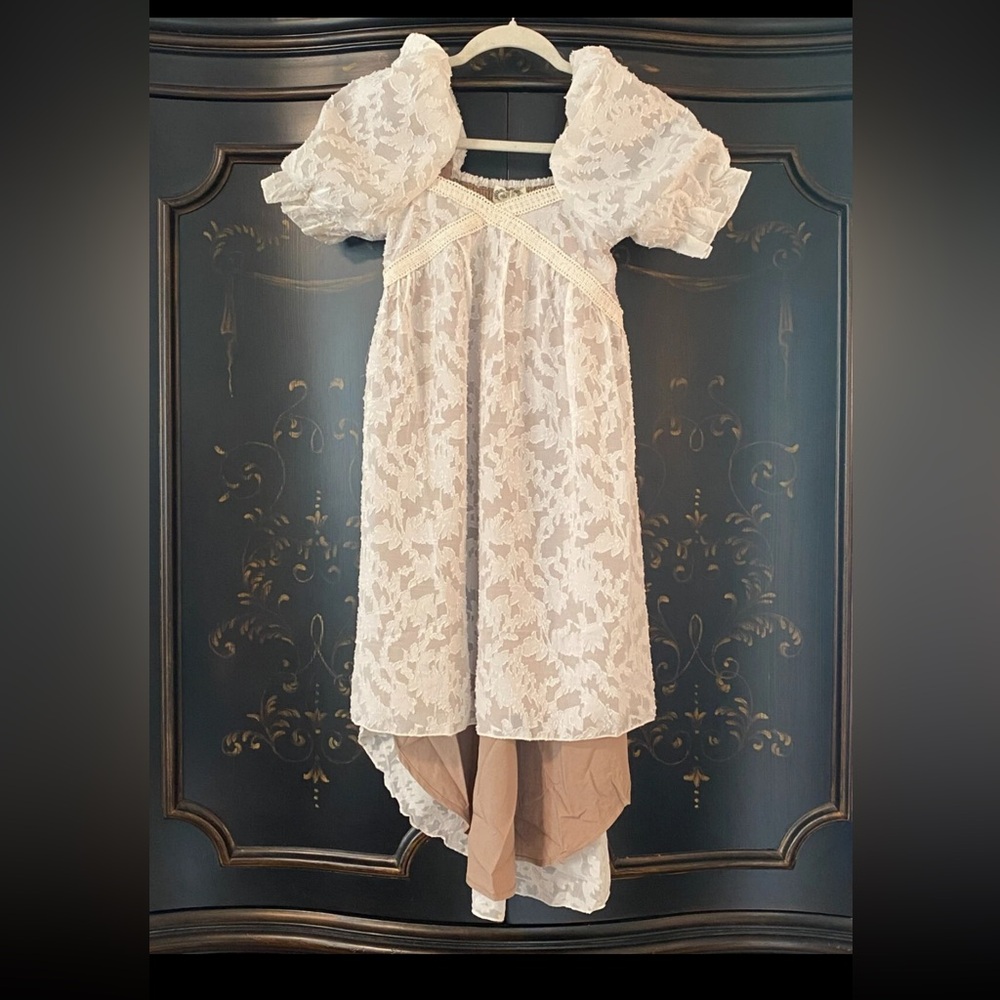 $78 Mia Joy Joyfolie Lilya Square Neck Puff Sleeve Hi-Low Dress | Cream